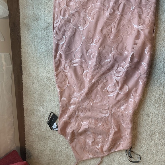 NWT Vera Wang Blush Pink Asymmetric Sequined Lace Cocktail Dress, 12 - Picture 7 of 8